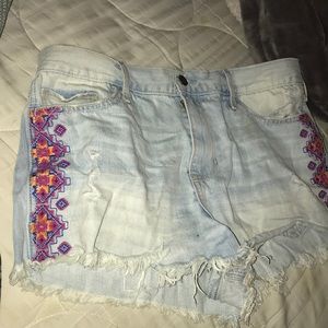 Hollister High Wasted shorts